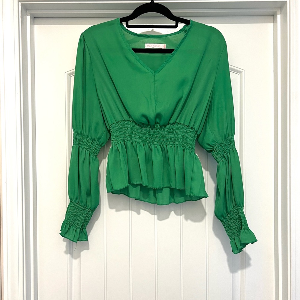 Juniors Green Smocked Top. Juniors Size- Large.